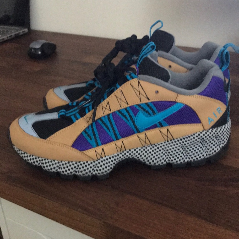 Nike Air Humara 17 QS. Size 10.